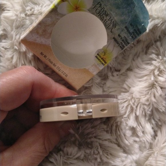 Physicians Formula Matte Monoi Bronzer *NEW* - Picture 5 of 7